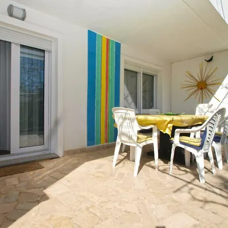 House Vinkuran 1823 プーラ