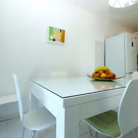 House Vinkuran 1823 別荘 プーラ