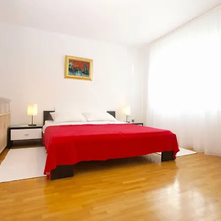 Holiday home House Vinkuran 1823 *