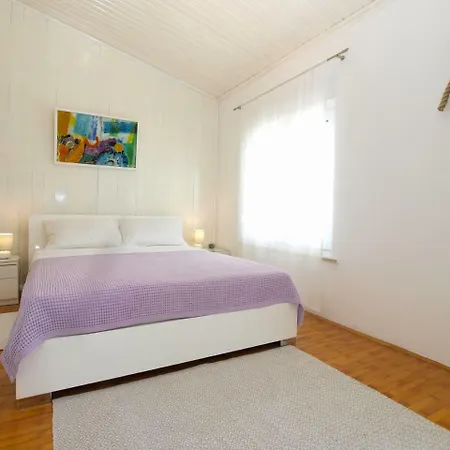 House Vinkuran 1823 *