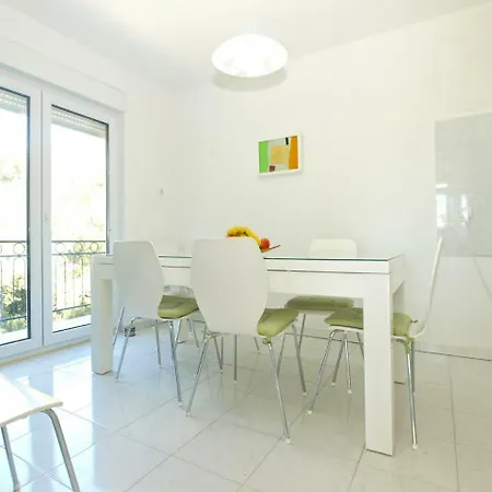 Holiday home House Vinkuran 1823